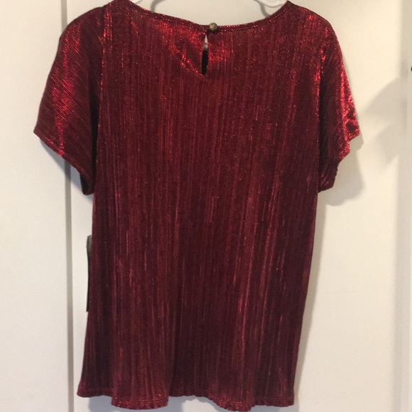 Metallic Ruby Red Top Short Sleeve Shirt NEW xmas - Picture 2 of 8